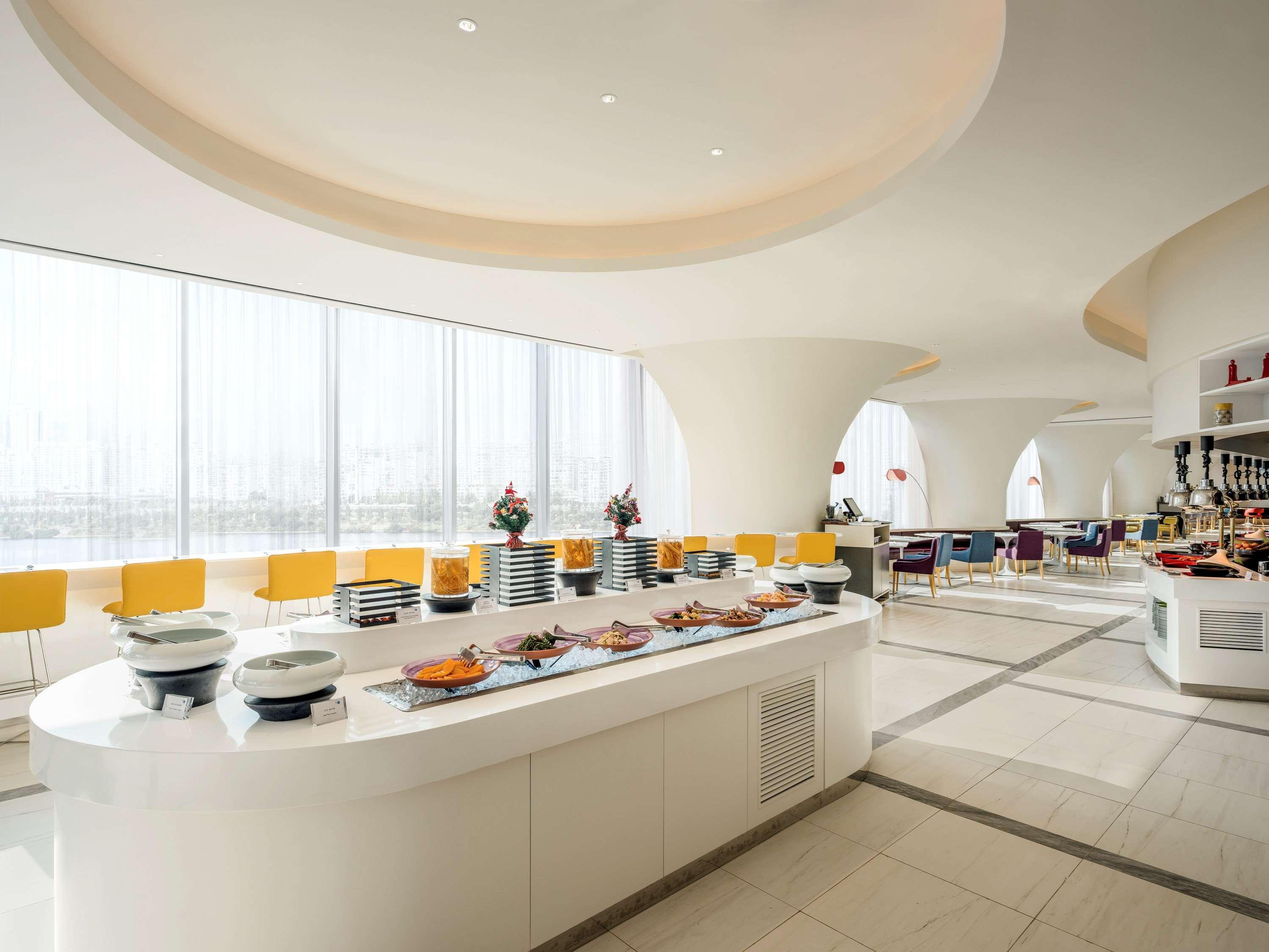 Ibis Styles Ambassador Yongsan Hotel 4*
